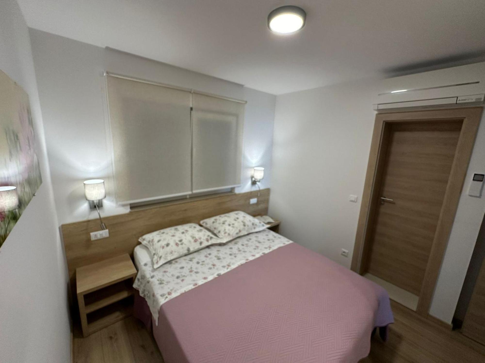 Apartment Ante Brela Bagian luar foto