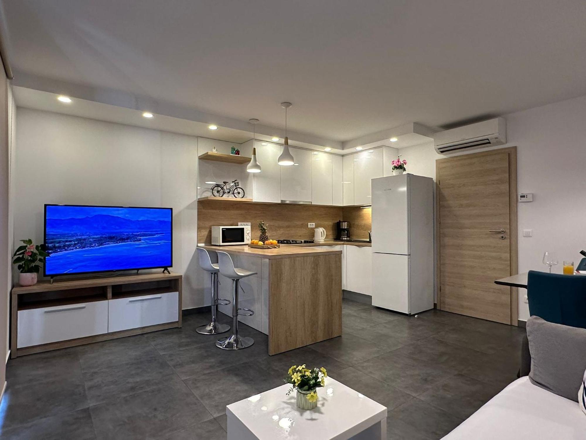 Apartment Ante Brela Bagian luar foto