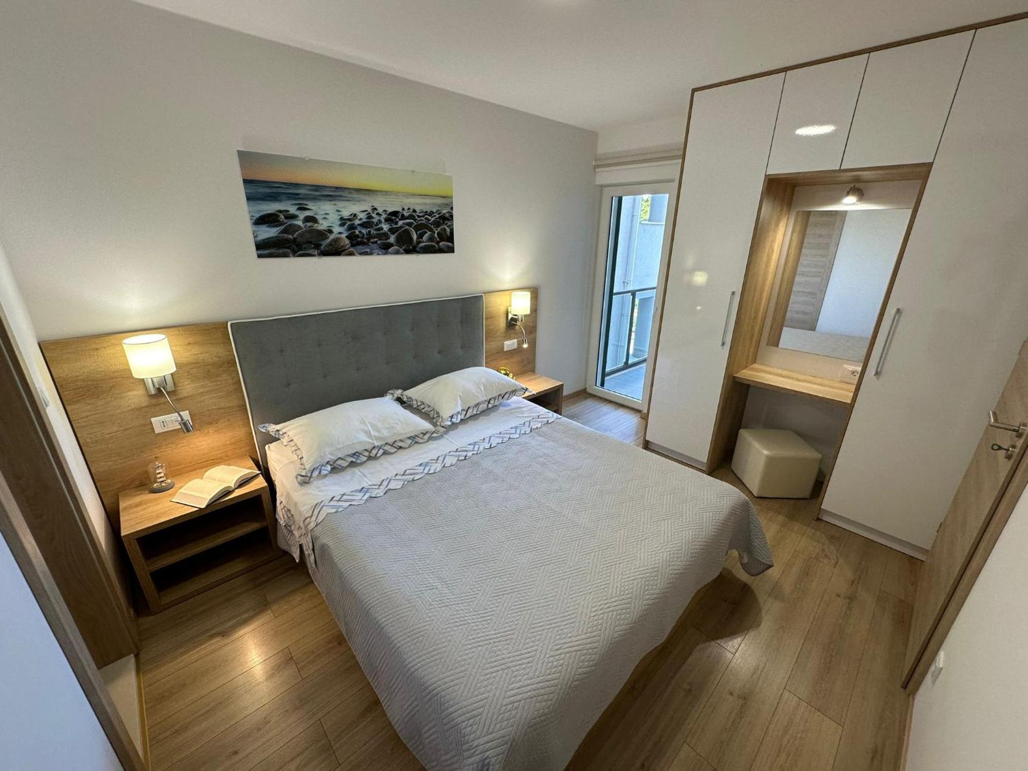 Apartment Ante Brela Bagian luar foto