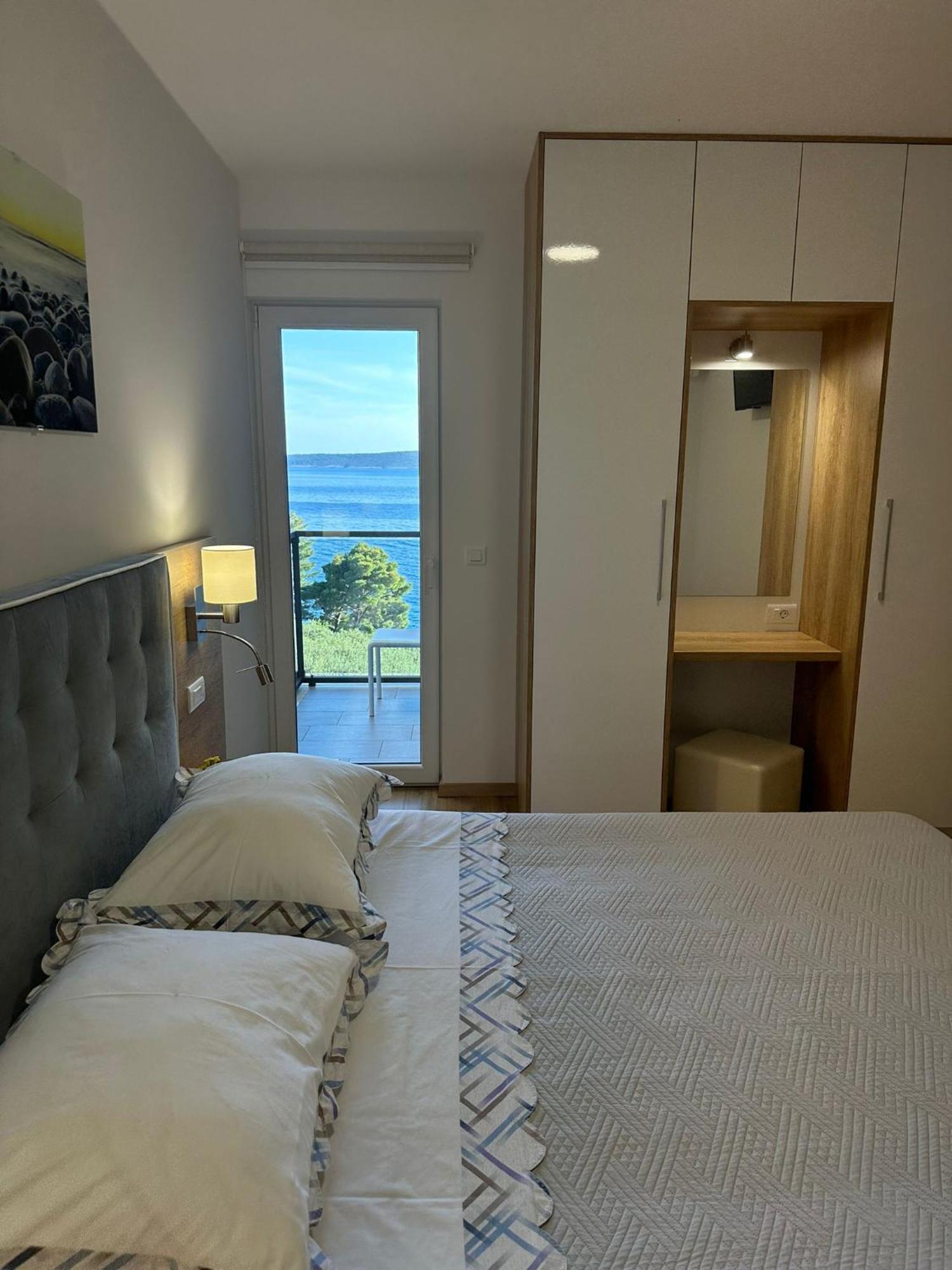 Apartment Ante Brela Bagian luar foto