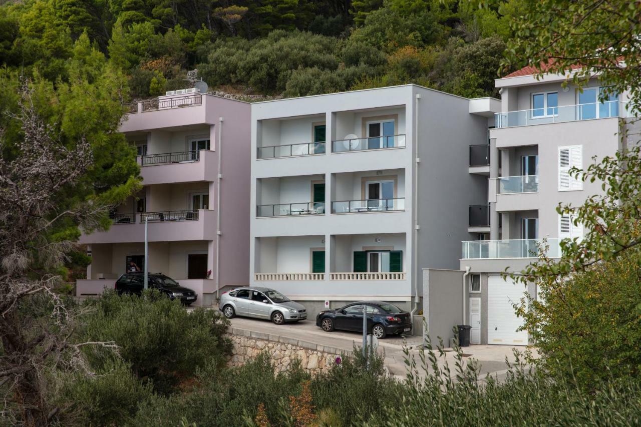 Apartment Ante Brela Bagian luar foto